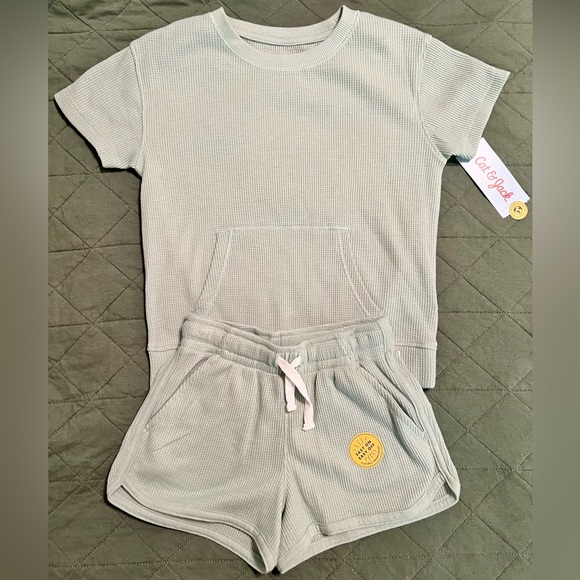 Cat & Jack Matching Set. - Picture 2 of 5